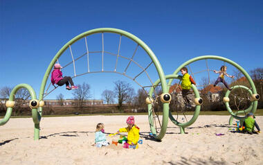Galeria de Juegos Infantiles Berliner® Twist & Shout - 1