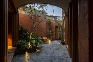 Gallery of The NGÕ Alley House / D.O.G House  - 9