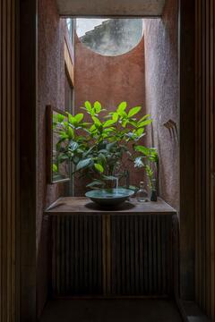 Gallery of The NGÕ Alley House / D.O.G House  - 14