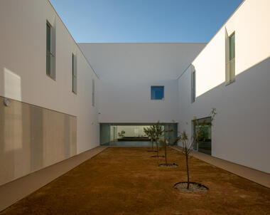  Habitação para Idosos / TERNULLOMELO ARCHITECTS