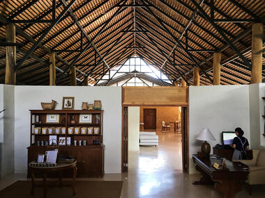  Araksa Tea House / Simple Architecture