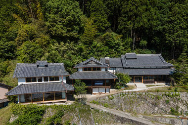 Hotel of Yamazoe / OHArchitecture