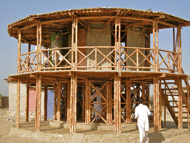Arquitectura social: 10 proyectos de Yasmeen Lari, ganadora de la Medalla de Oro RIBA 2023