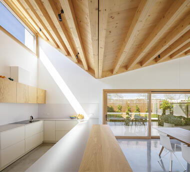 Casa GV / Alventosa Morell Arquitectes 