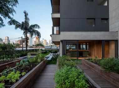 Galeria de Como projetar as áreas comuns de edifícios residenciais? Veja exemplos brasileiros  - 37