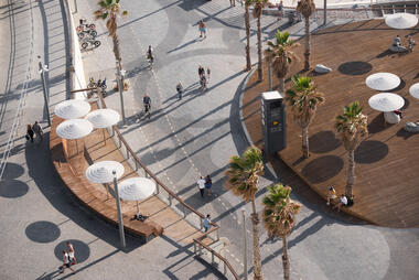 Galería de Entre el agua y la tierra: 10 proyectos de paseos costeros marítimos y fluviales  - 13