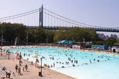 Gallery of Public Pools as Public Spaces: The Role of Swimming and Bathing in Cities  - 1