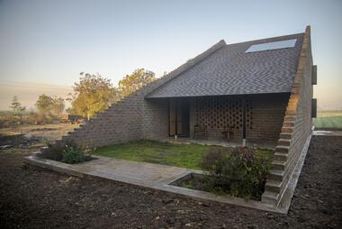 Half is More - A House in Progress / Atelier Shantanu Autade + Studio Boxx