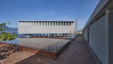 Nurul Yaqin Mosque / Dave Orlando + Fandy Gunawan