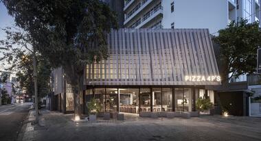 Pizza 4p’s Restaurant Phnom Penh / Bloom Architecture