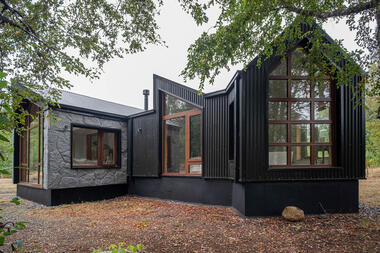 Refugio Hachi / Medio Arquitectura