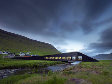 Galería de Ayuntamiento de Eysturkommuna / Henning Larsen  - 9