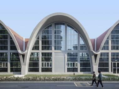 Gallery of Natatorium of Southeast University / SEU-ARCH Zhou Qi Studio  - 1