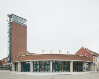 Deelfabriek Community Center / TRANS architectuur I stedenbouw