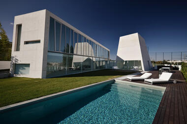 Casa Alcoutins  / Guedes Cruz Arquitectos