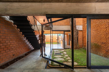 Casas Jardines / Marlene Ortiz - Florencia Fernández - Fernanda Garicoche