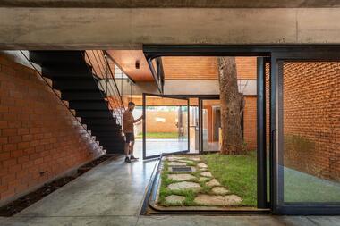 Casas Jardines / Marlene Ortiz - Florencia Fernández - Fernanda Garicoche