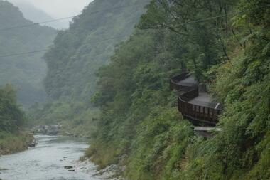 Gallery of The Dark Line Path / mICHELLE & mIQUEL + dAVISION  - 2
