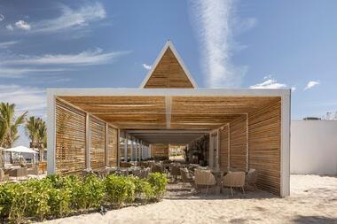 “Na Praia”沙滩综合体 / Estúdio MRGB + ARQBR Arquitetura e Urbanismo + BLOCO Arquitetos