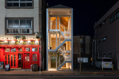 Pencil Building in Kumagaya / Ono Architect Office + Sigma Construction