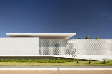 Casa dos Tijolos Brancos / BLOCO Arquitetos