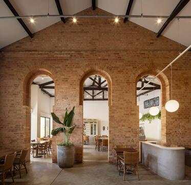 São Pedro Restaurant / VAGA