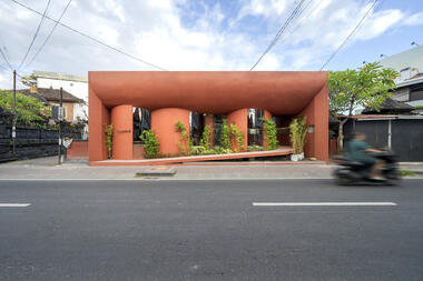 The Merlot Pods / Arti Design Studio