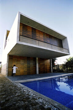 Casa TDA / Cadaval & Solà-Morales