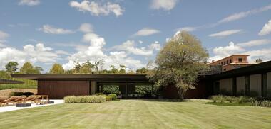 Casa SSR Sombreiros / Gálvez & Márton Arquitetura