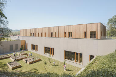 Galería de Escuela la Croze / rue royale architectes  - 4