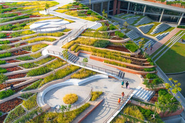 Sala Centenario de Puey Ungpahakorn / Arsomslip Community and Environmental Architect