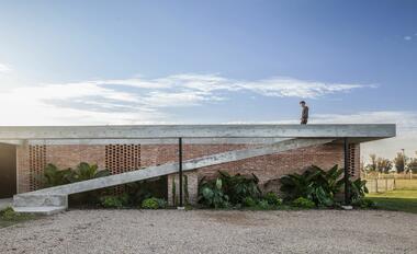 Casa Vôlt / Estudio PK