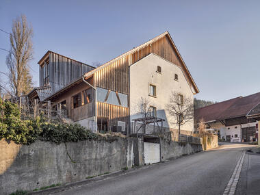 Living in a Hayloft / Markus Schlempp Architekt