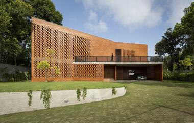 Casa The Kenz / Srijit Srinivas - ARCHITECTS