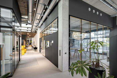 Gallery of Wall Partition Systems in Open-Plan Workspace - 1