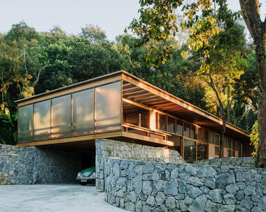 Casa dos Terraços Circulares / Denis Joelsons