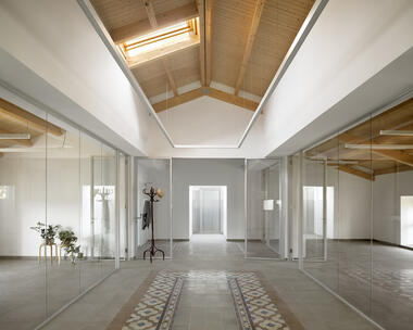 Reabilitação e Ampliação da Masía de Sant Josep de Montserrat / Carpe Studio + CRUX arquitectos + Anna Solaz