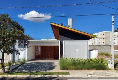 Casa Fato / Cicerone Arquitetura