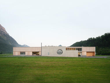 Galeria de The Rüscher Joinery / DI Simon Moosbrugger Architekt ZT  - 1