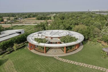 The Ring House / studio prAcademics
