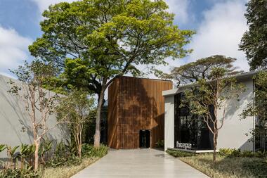 Roca São Paulo Gallery / Fernanda Marques Arquitetos Associados