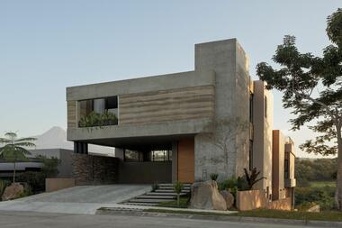 Nomah House / Di Frenna Arquitectos
