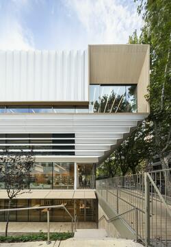 画廊 以马尔克斯之名，巴塞罗那第三大图书馆 / SUMA Arquitectura  - 2