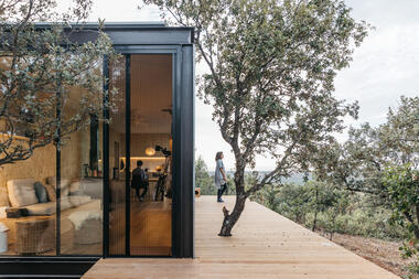 Gallery of Tini L Cabin / tini  - 7