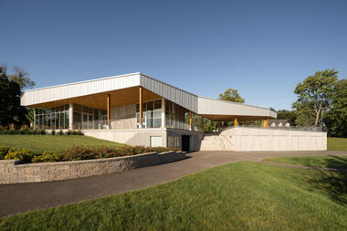 Galería de Centro Náutico de Baie-de-Valois  / ADHOC architectes + Prisme Architecture  - 1