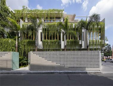 Restaurante & Bar Ola Hale  / CHIO architects + Baris Arch | DX