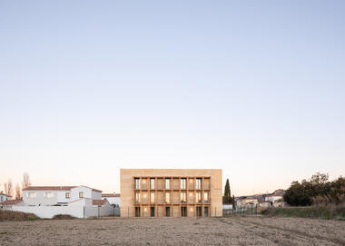 Gallery of 8 Social Housing Units / Atelier Régis Roudil Architectes  - 7