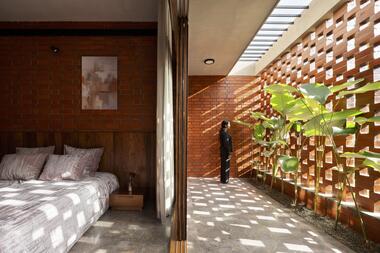 Gallery of Balancing Function and Aesthetics: Incorporating Natural Light and Ventilation in Facades  - 1