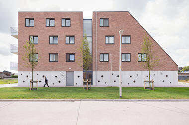 Social and Stacked Living / POLYGOON Architectuur