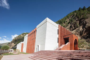 Deba Library / Zhaohui Rong Studio